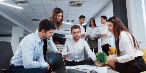 El ‘efecto empleado 50’: cómo frena el crecimiento de las pymes y tensiona la contratación en España